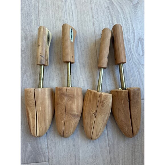 Vintage Jarman Mens Cedar Wood Shoe Trees With Brass Spring Mechanism - Picture 1 of 3